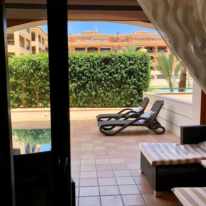 Hogar Brisa De Marinas Acogedor Con Amplia Terraza Y Acceso Directo A Piscinas-comfortable With Spacious Terrace And Direct Pool Access Apartamento *