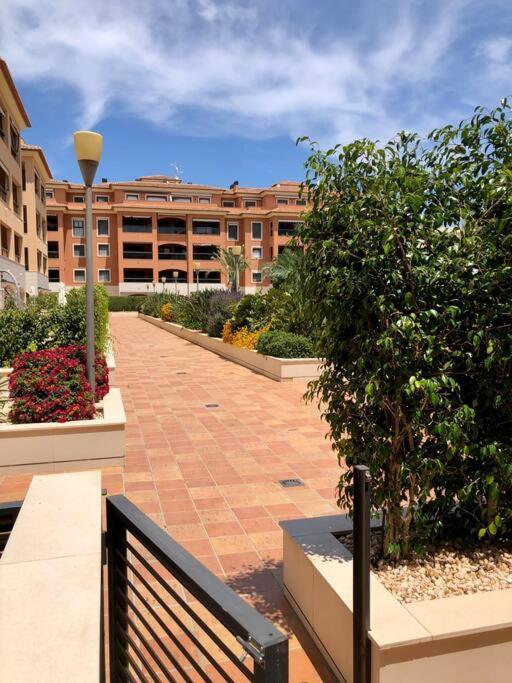 Hogar Brisa De Marinas Acogedor Con Amplia Terraza Y Acceso Directo A Piscinas-comfortable With Spacious Terrace And Direct Pool Access Apartamento