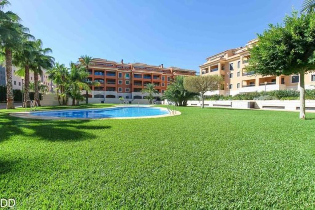 Apartamento Hogar Brisa De Marinas Acogedor Con Amplia Terraza Y Acceso Directo A Piscinas-comfortable With Spacious Terrace And Direct Pool Access *