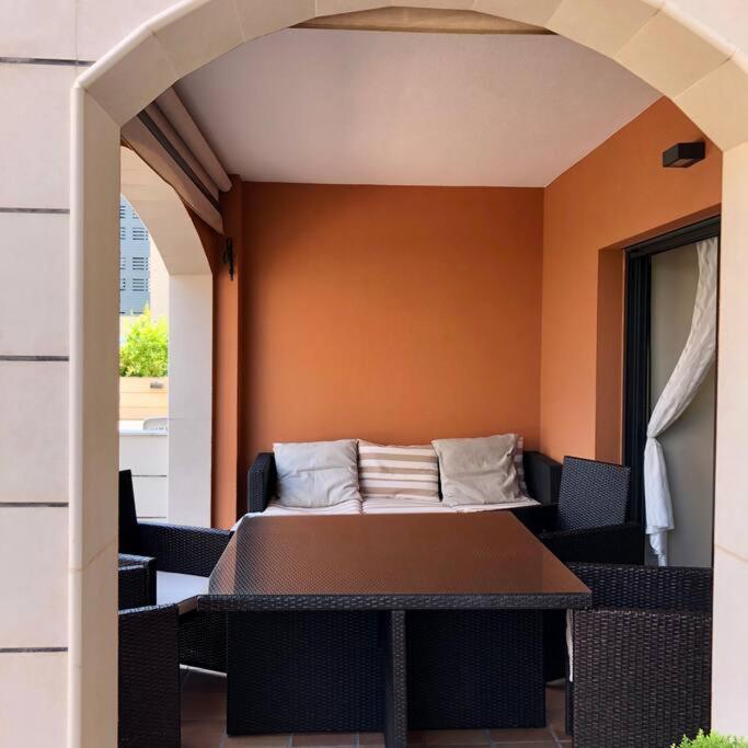 Hogar Brisa De Marinas Acogedor Con Amplia Terraza Y Acceso Directo A Piscinas-comfortable With Spacious Terrace And Direct Pool Access Apartamento